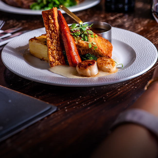 Explore our great offers on Pub food at The Kings Arms